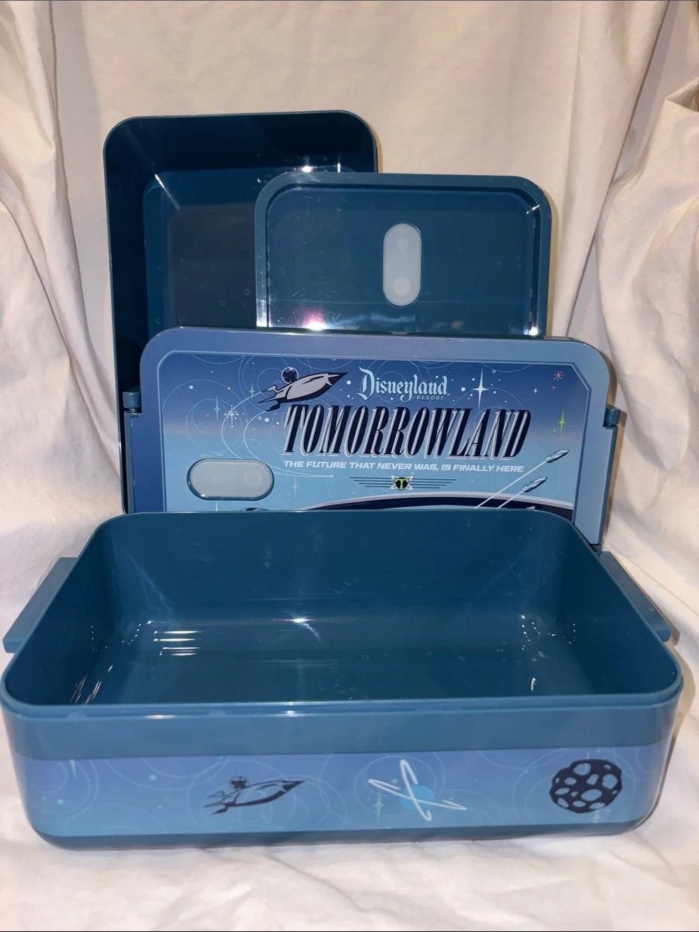 🚀 Disneyland Tomorrowland Blue Collector Bento Box